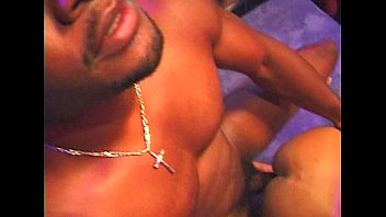Metro – Shoetime – Scene 2