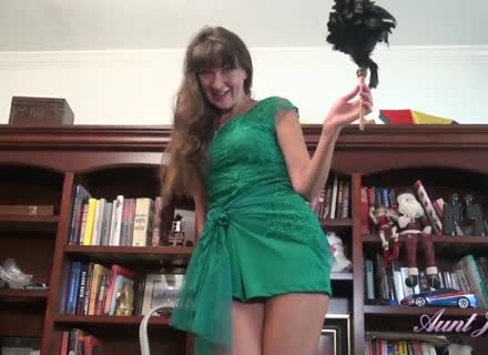 Mature Hooker Plays With Her Wet Snatch Alone